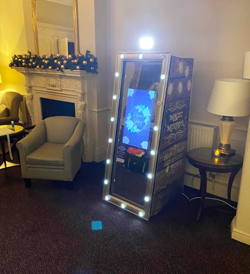 Magic Mirror Hire Hampshire 510x558